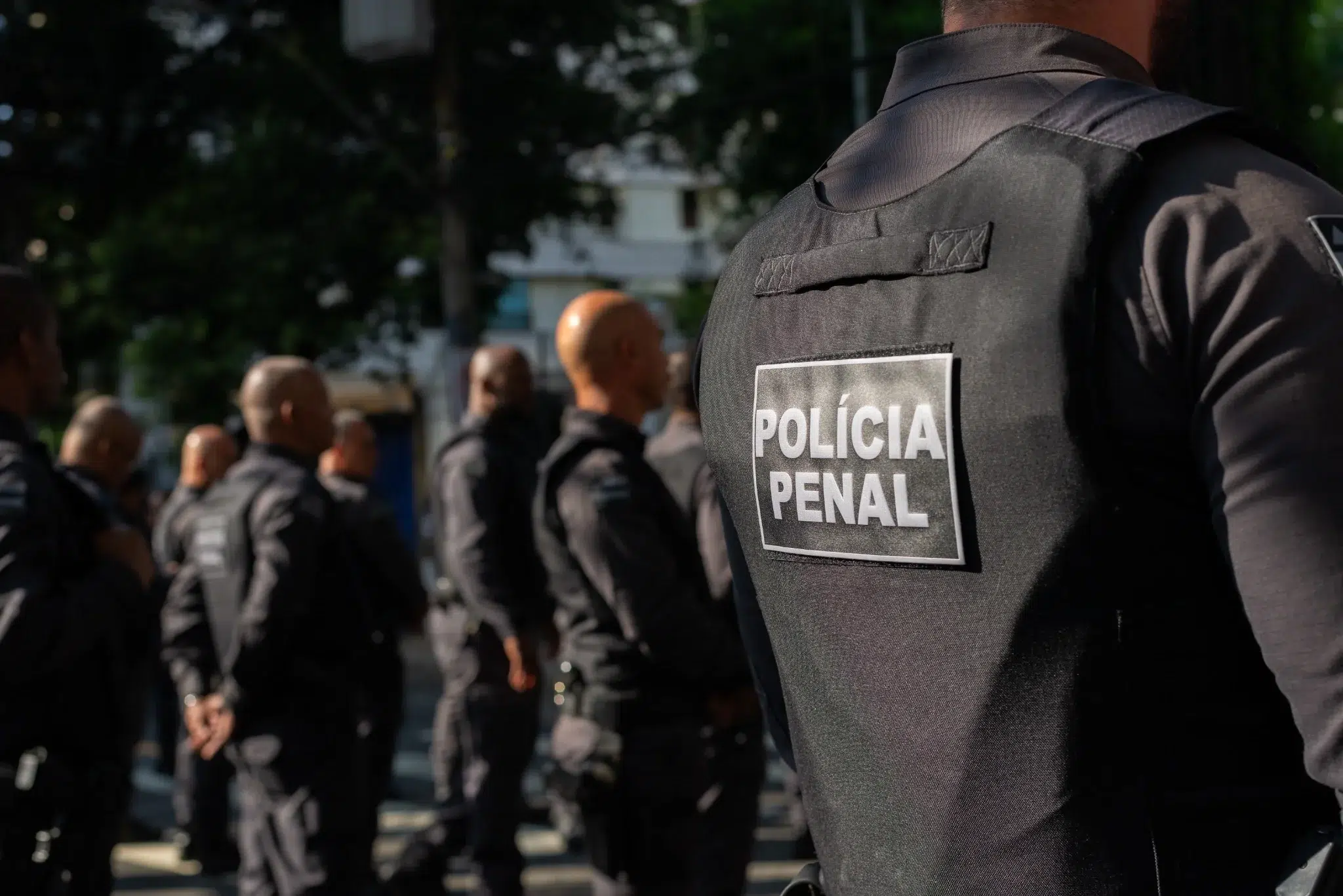 Concurso Polícia Penal SP: o que você precisa saber sobre as funções do cargo 6 Policiais Penais em formação, reforçando a segurança pública durante a celebração do Dia da Independência.