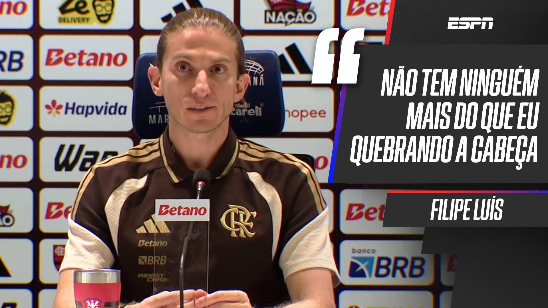 Descubra agora o que impede Filipe Luís de aceitar Paquetá de volante no Flamengo 6 Filipe Luís fala à imprensa durante coletiva com frase destacada em painel ao fundo