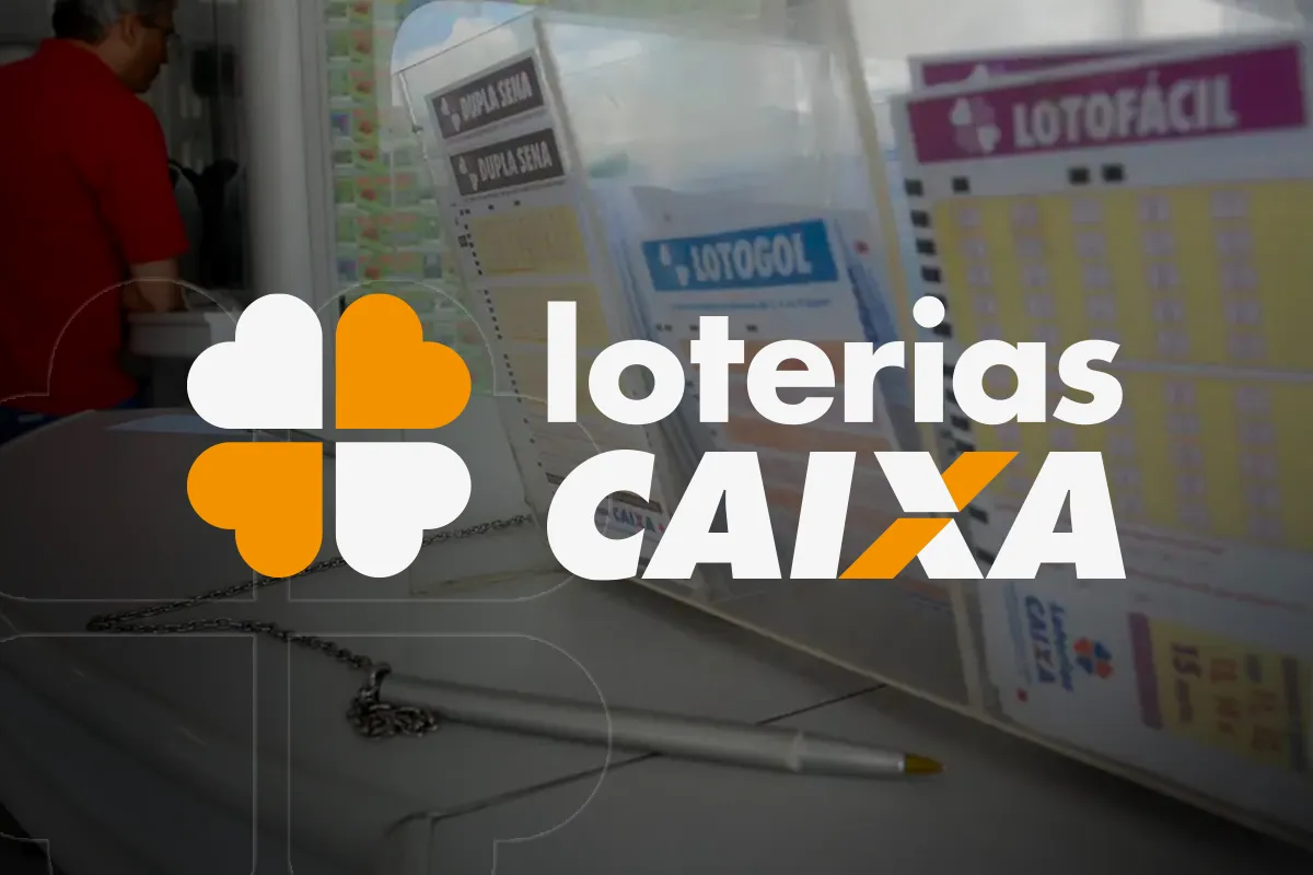 Hoje tem Mega-Sena com prêmio acumulado de R$ 116 milhões; saiba como jogar 6 Logo das Loterias Caixa sobre balcão com cartões Lotofácil, Lotogol e Dupla Sena