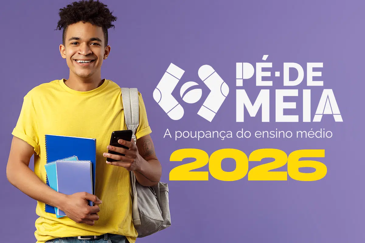 MEC divulga calendário oficial dos pagamentos do Pé-de-Meia em 2026; confira as datas 6 Estudante jovem sorridente, de camiseta amarela, segurando cadernos azuis e um celular. À direita, o logotipo "PÉ-DE-MEIA", a frase "A poupança do ensino médio" e o ano "2026" em destaque amarelo.