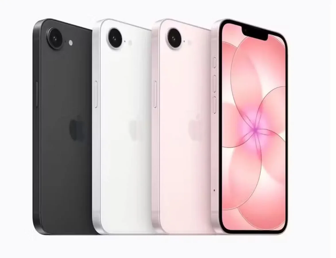 iPhone 17e em três opções de cores com tela frontal destacando o novo modelo lançado no Brasil.