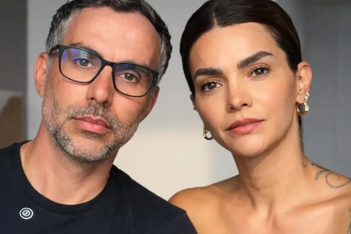 Rostos de Mico Freitas e Kelly Key, ambos com expressões sérias e olhar direto para a câmera, em ambiente interno com iluminação clara.