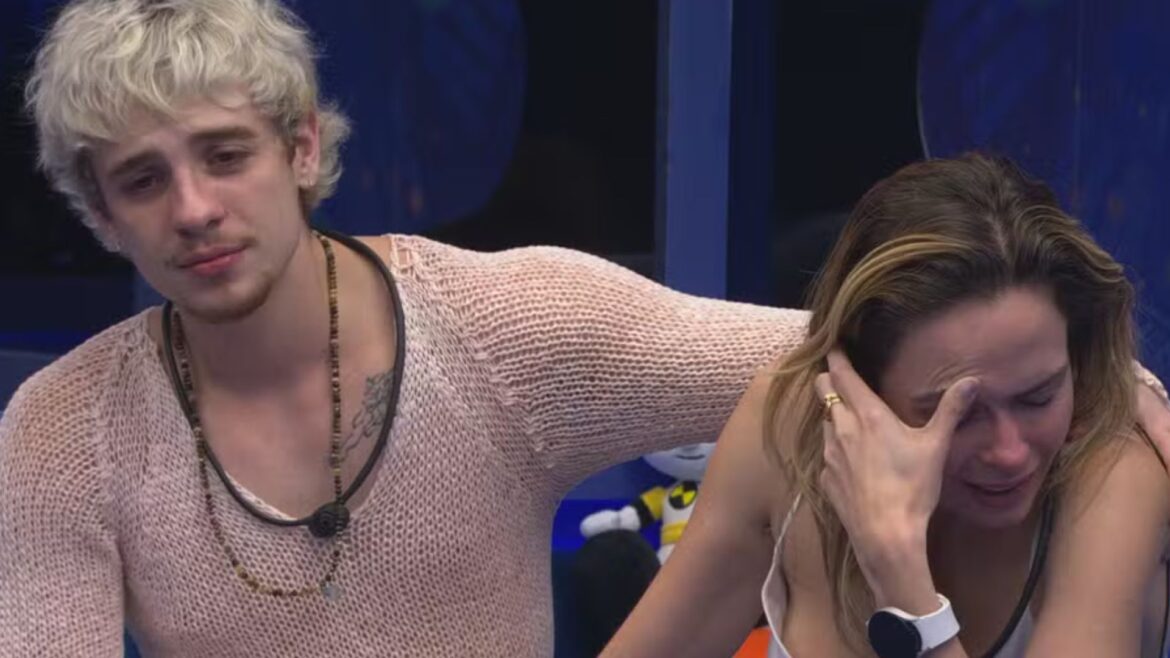 Ana Paula Renault amparada por Juliano Floss no Quarto Sonho da Eternidade , chorando após saber da morte do pai.