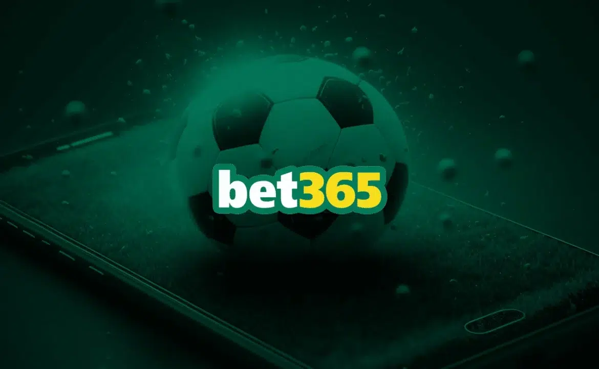 Logo da Bet365 em verde e amarelo sobre fundo escuro com bola de futebol e smartphone