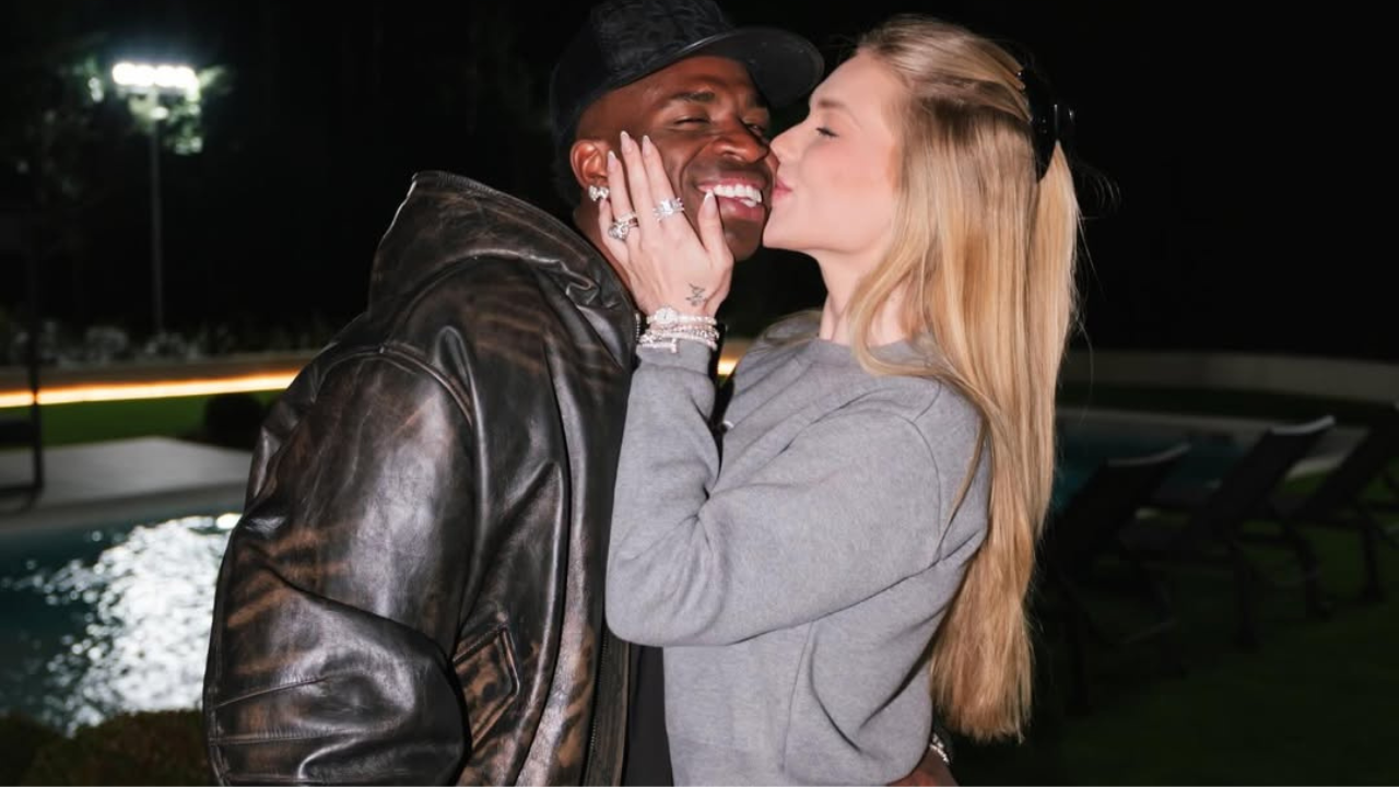 Indiretas e postagens deletadas: Virginia terminou com Vini Jr e reatou com Zé Felipe? 6 Casal Vini Jr e Virginia Fonseca se beijam durante encontro noturno, ela de moletom cinza tocando seu rosto
