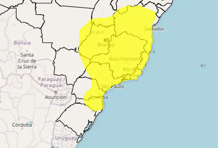 Frio à vista: Inmet emite alerta amarelo para 12 estados e Distrito Federal 6 Mapa do Brasil com área amarela indicando alerta de queda de 3ºC a 5ºC em SP, RJ, MG e outros estados